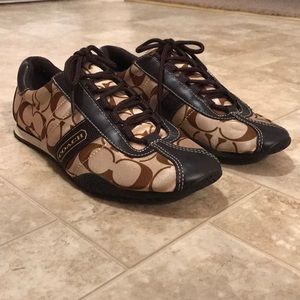 ‼️Never worn!‼️Coach Sateen Kirby. Size 7.